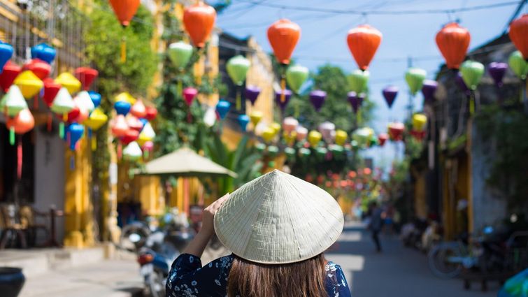 Neki smatraju da razlog povećanog interesovanja za Hoi An leži u činjenici da je prošle godine proglašen najjeftinijim gradom na svijetu