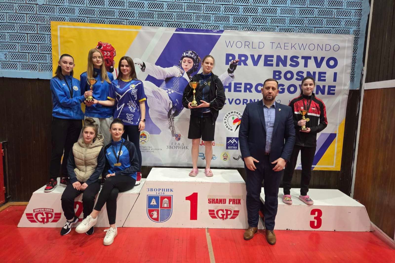 Srebro je pripalo Taekwondo klubu Šampion iz Sarajeva, a bronza Teakwondo klubu Magone iz Livna
