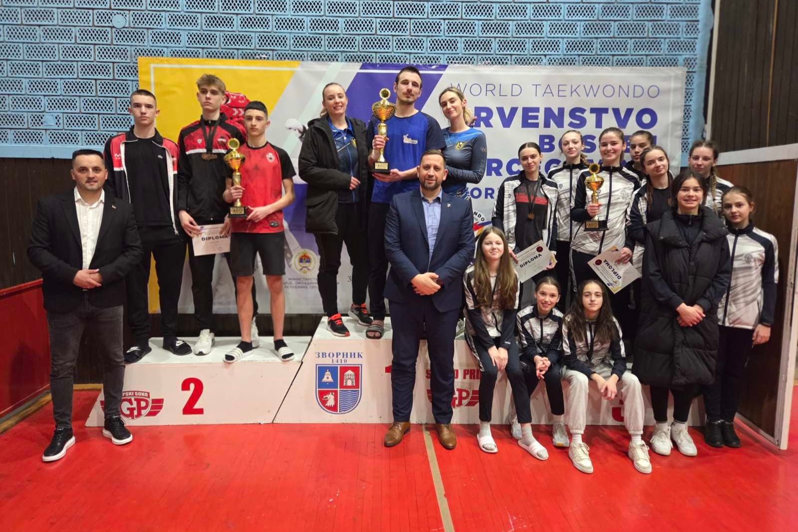 Srebro je pripalo Taekwondo klubu Šampion iz Sarajeva, a bronza Teakwondo klubu Magone iz Livna