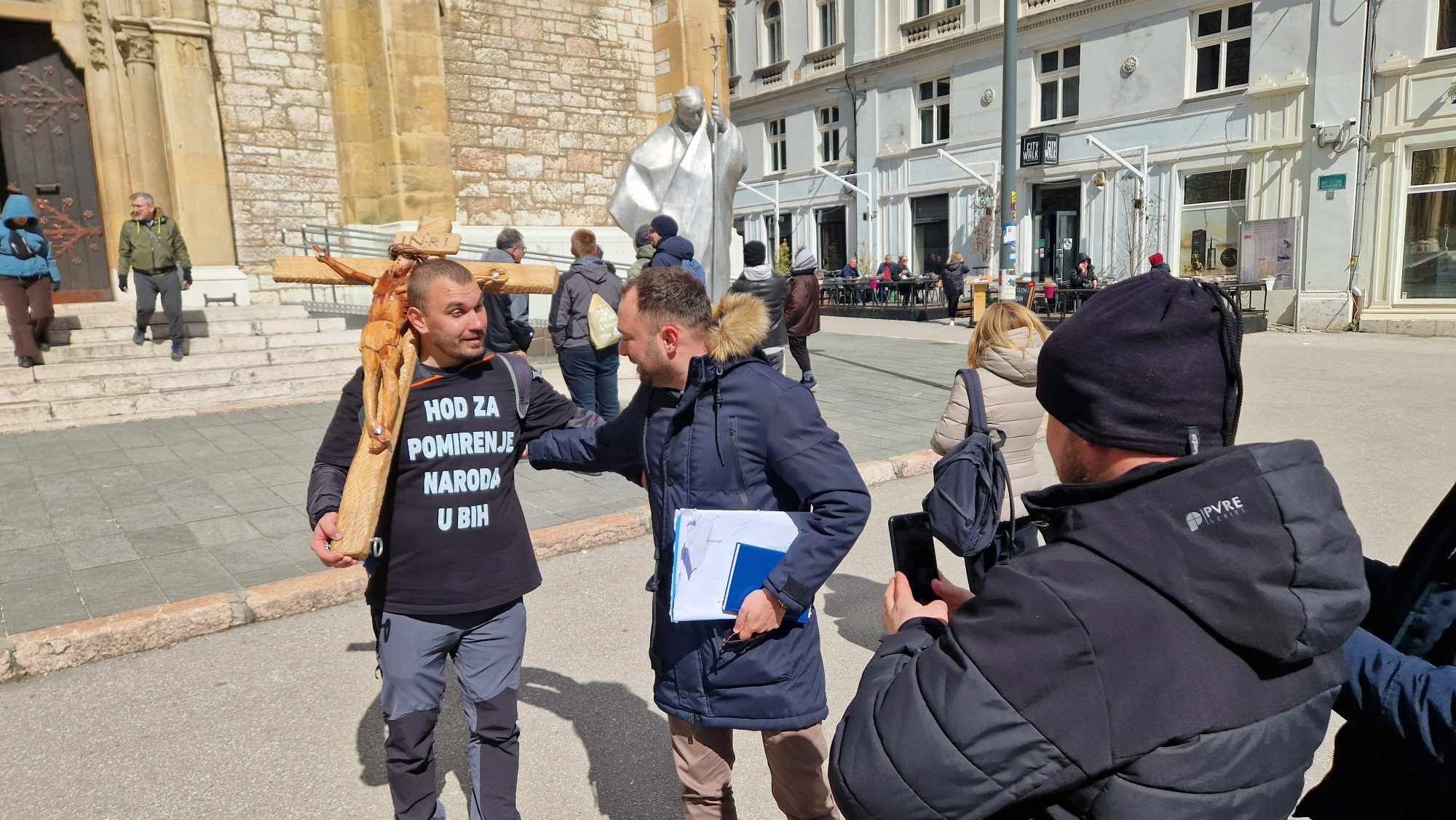 U Sarajevu smo dočekali hodočasnika Josipa: Hodam kroz BiH za pokajanje i oprost