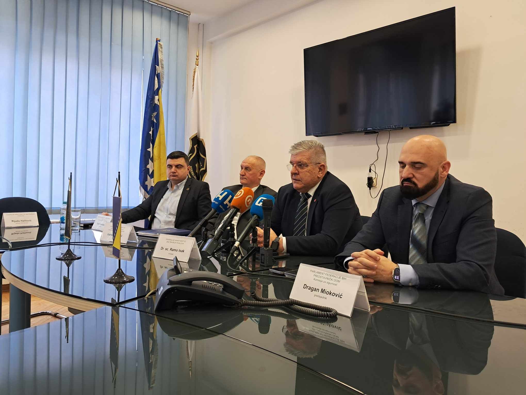O aktuelnim političko-sigurnosnim dešavanjima u našoj zemlji sa fokusom na predsjednika RS Milorada Dodika