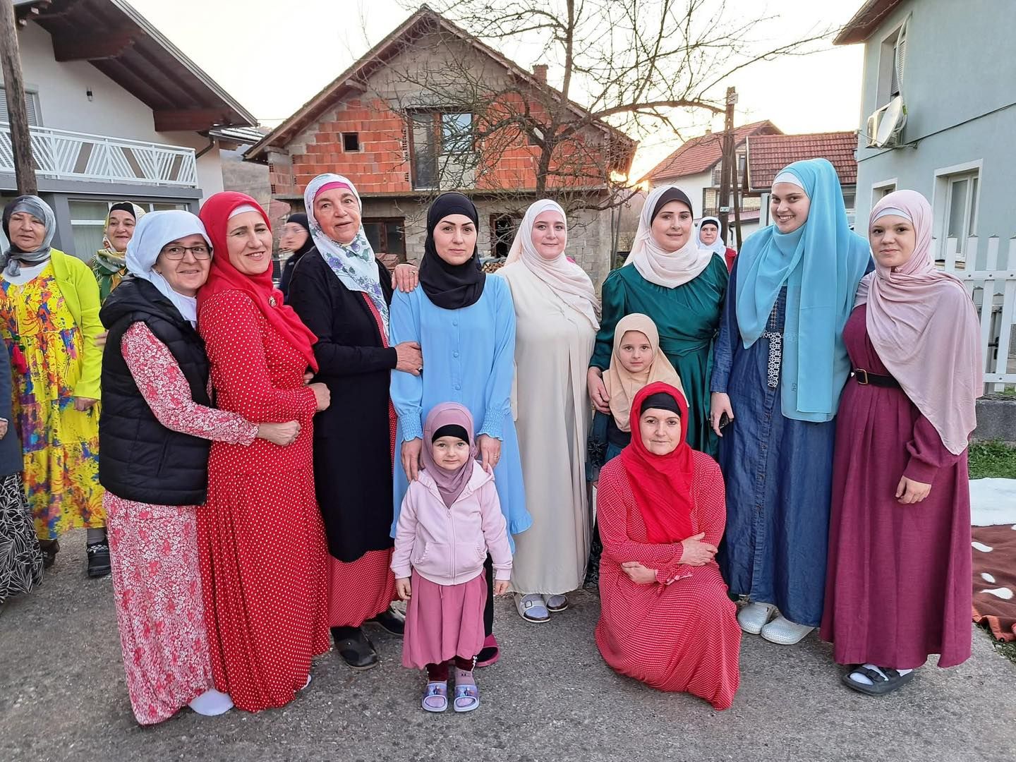 Radost ramazana u Zvorniku: Vrijedne džematlijke spremile iftar za 140 postača