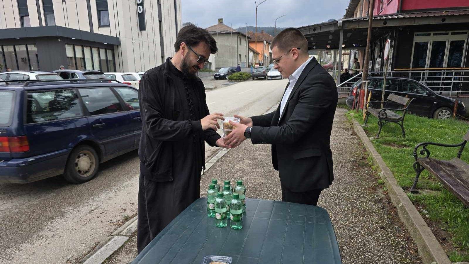 Dobri komšijski odnosi doprinose poboljšanju  mira i harmonije u društvu                                                          