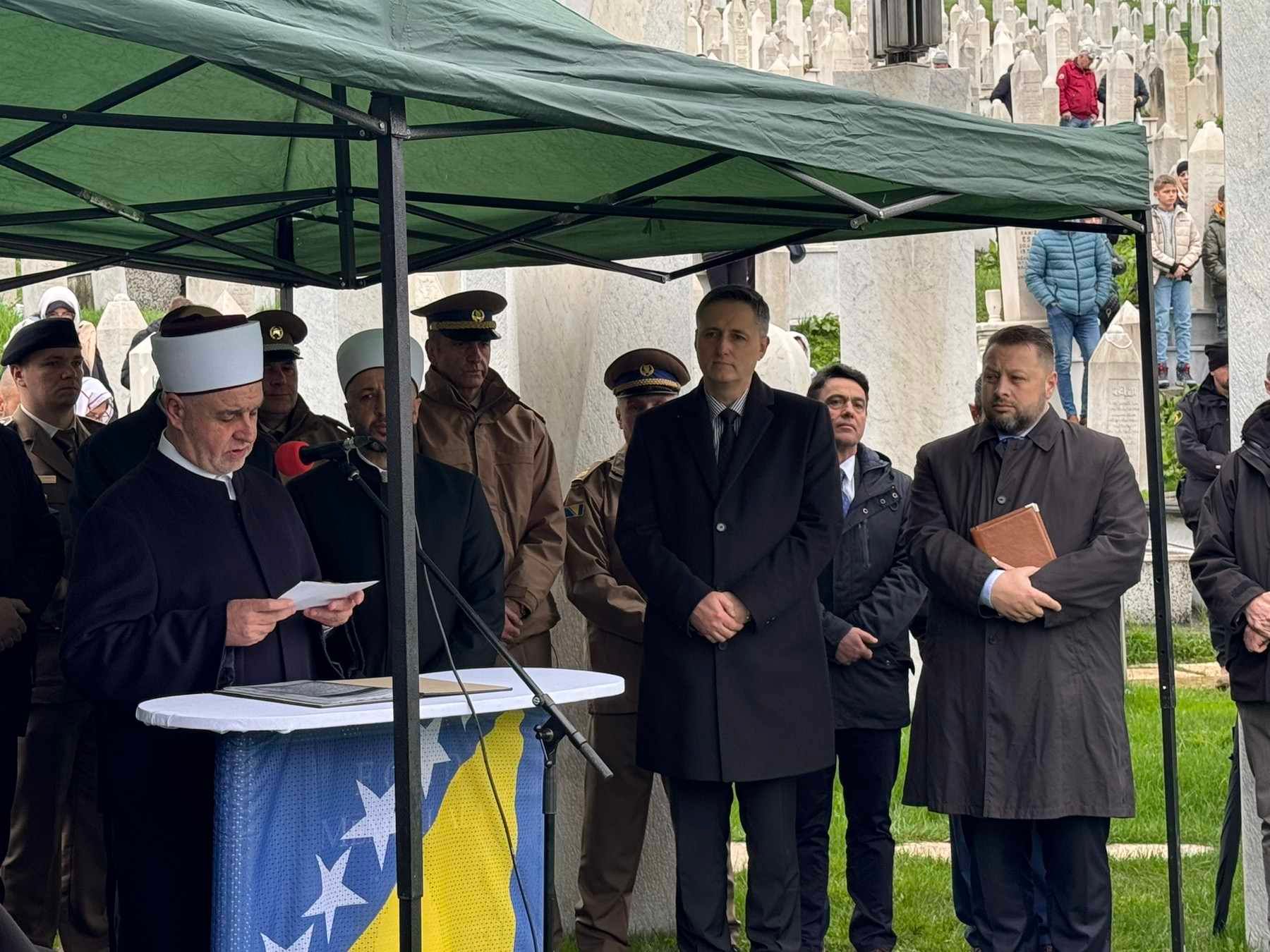 Reis Kavazović na Dan šehida: Svakom zlu se mora stati na put, ne smije se ustuknuti pred agresorom