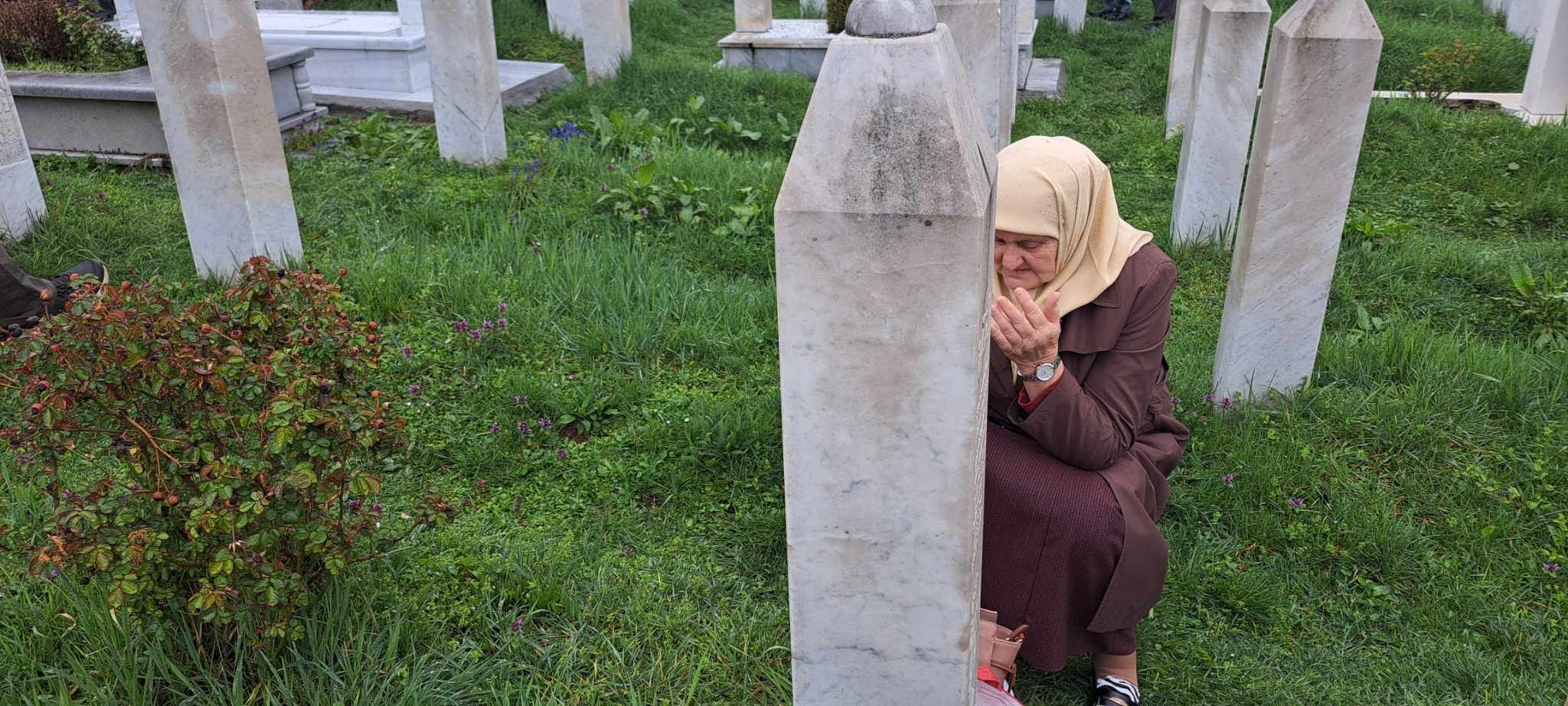 I nakon 30 godina od sloma oružane agresije na našu zemlju, reis je kazao kako politički nasrtaji ne jenjavaju