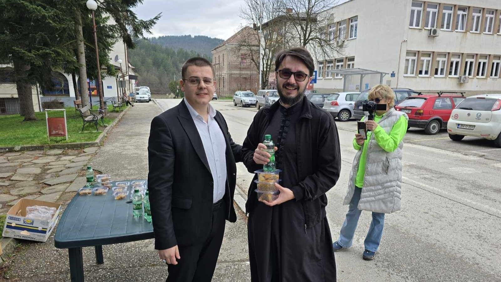 Dobri komšijski odnosi doprinose poboljšanju  mira i harmonije u društvu                                                          