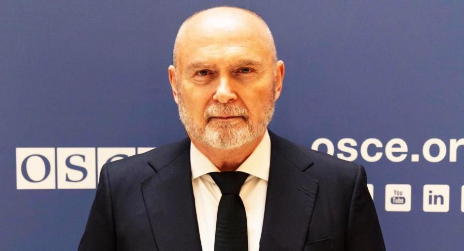 Očekuje se da će razgovori biti fokusirani na političku situaciju u zemlji, ulogu OSCE-a u očuvanju stabilnosti i demokratskih procesa