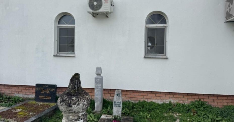 Bošnjacima neće faliti dlaka sa glave! I onda siju strah uništavajući džamiju