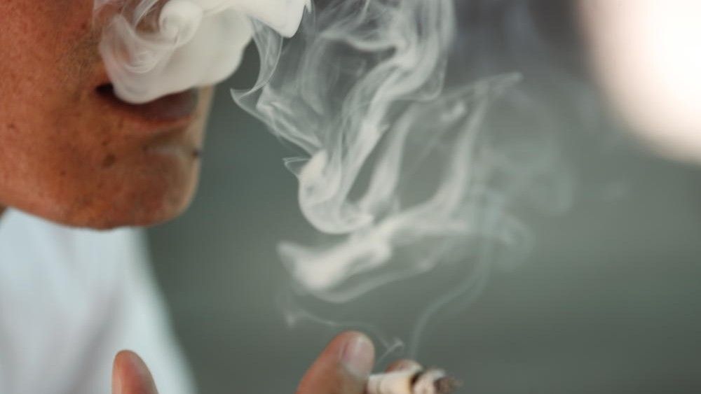Ako u vašem domu osjetite neugodan miris duhana i ne možete ga se riješiti, postoji nekoliko učinkovitih trikova koje možete isprobati