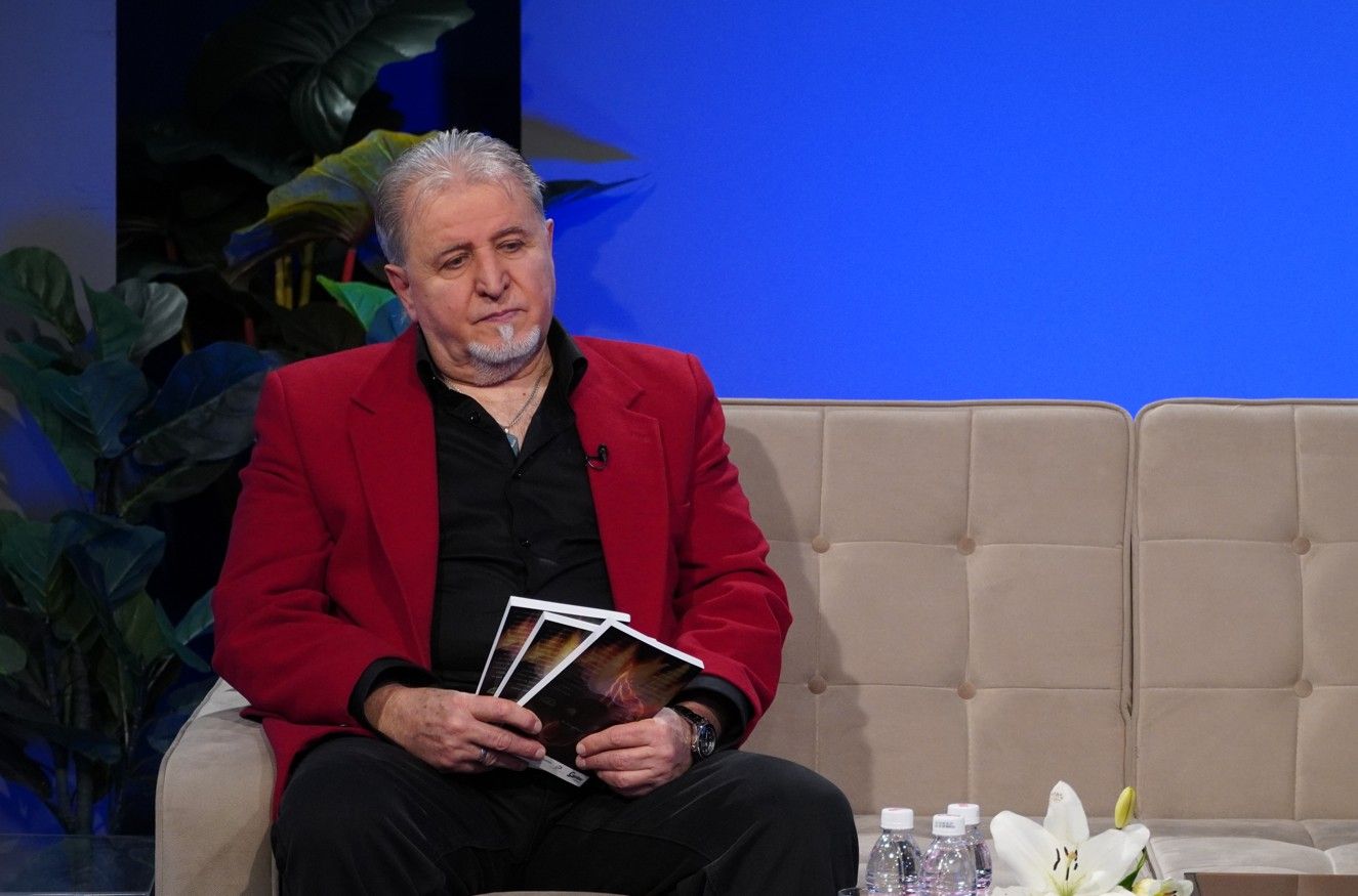 Iako je mogao izaći iz Sarajeva na početku opsade, to nije uradio