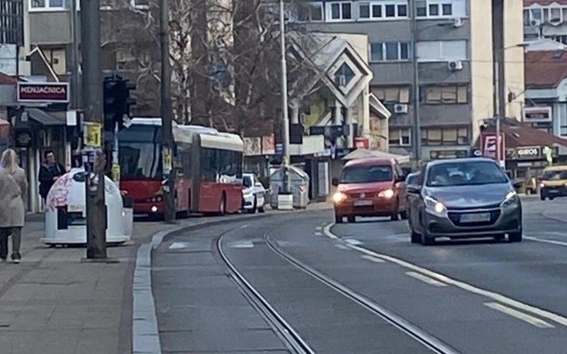 Žena je bila u svjesnom stanju, a ekipa Hitne pomoći ju je prevezla u Urgentni centar