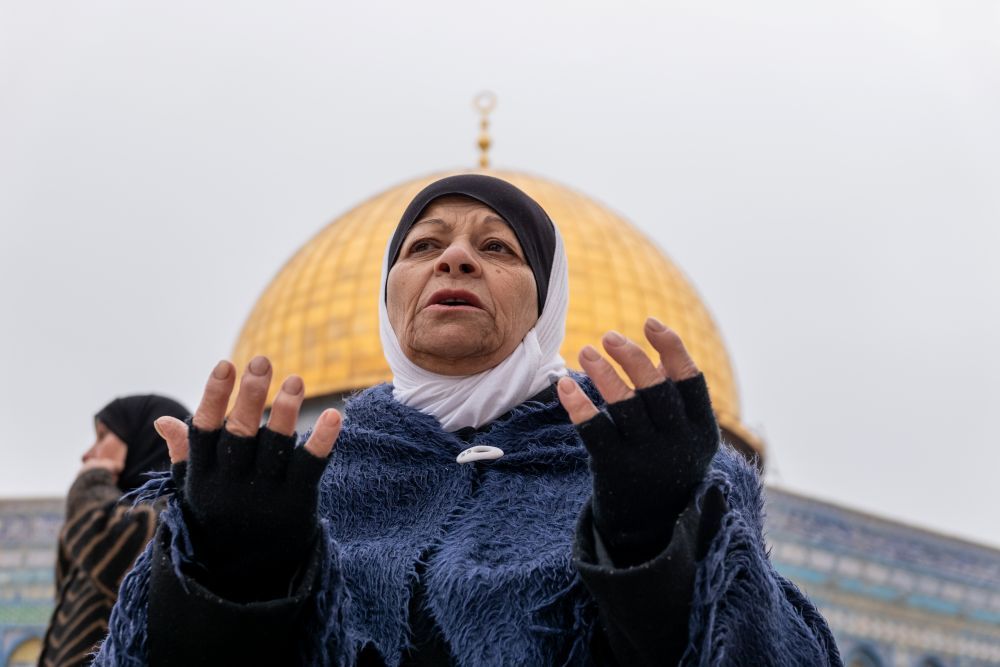 Oko 90.000 vjernika klanjalo džumu u Al-Aksi uprkos izraelskim ograničenjima