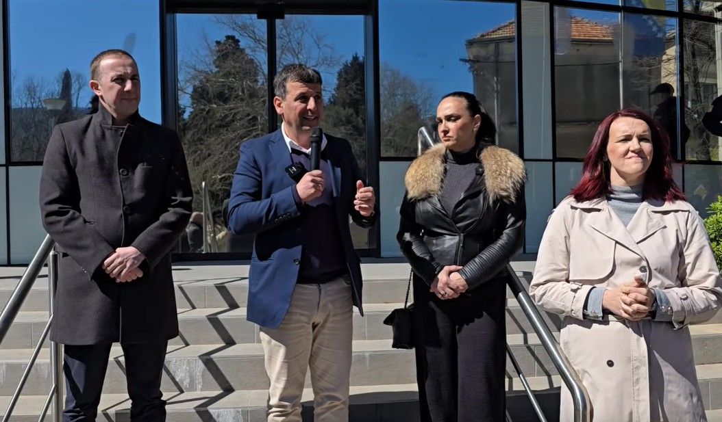 Građani Trebinja uz Vukanovića: Kad država pali, kriminalci ostaju skriveni