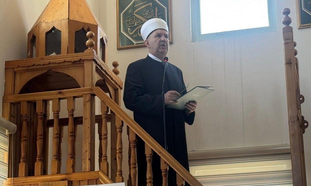 Nakon džuma-namaza položen je kamen-temeljac za izgradnju nove džamije u ovom džematu