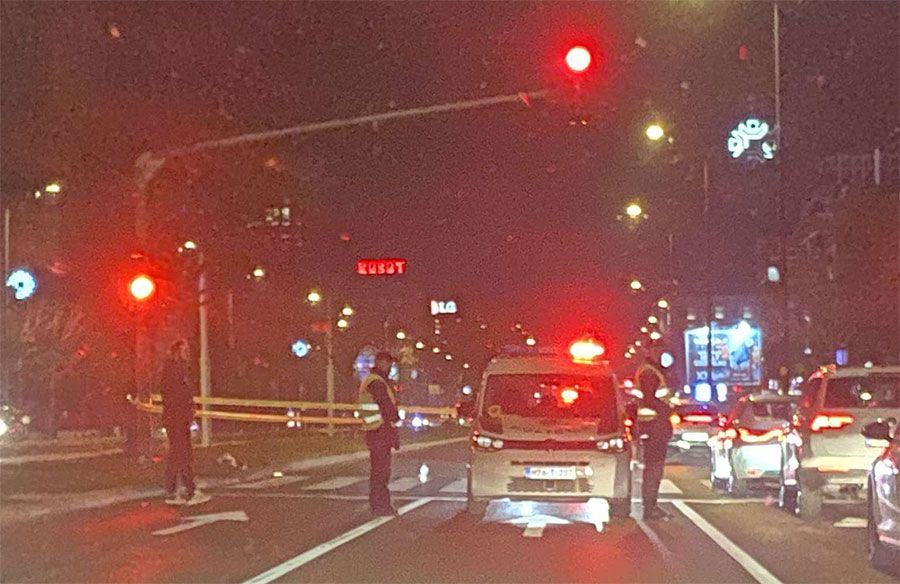 Policijski službenici MUP-a Kantona Sarajevo vrše aktivnu potragu za vozačem.

