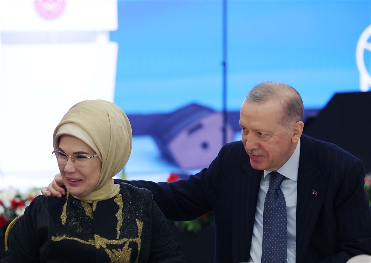 Nastavit ćemo da radimo na potpunom iskorjenjivanju pošasti terorizma i da u tu svrhu koristimo sva sredstva koja nam stoje na raspolaganju, poručio je Erdogan,