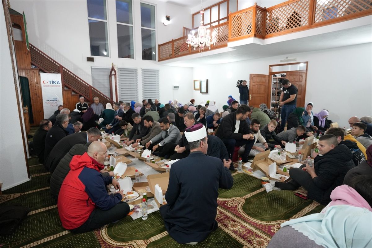 U poplavama koje su 4. oktobra pogodile pet bh. gradova poginulo je 29 osoba, uključujući dvije nerođene bebe