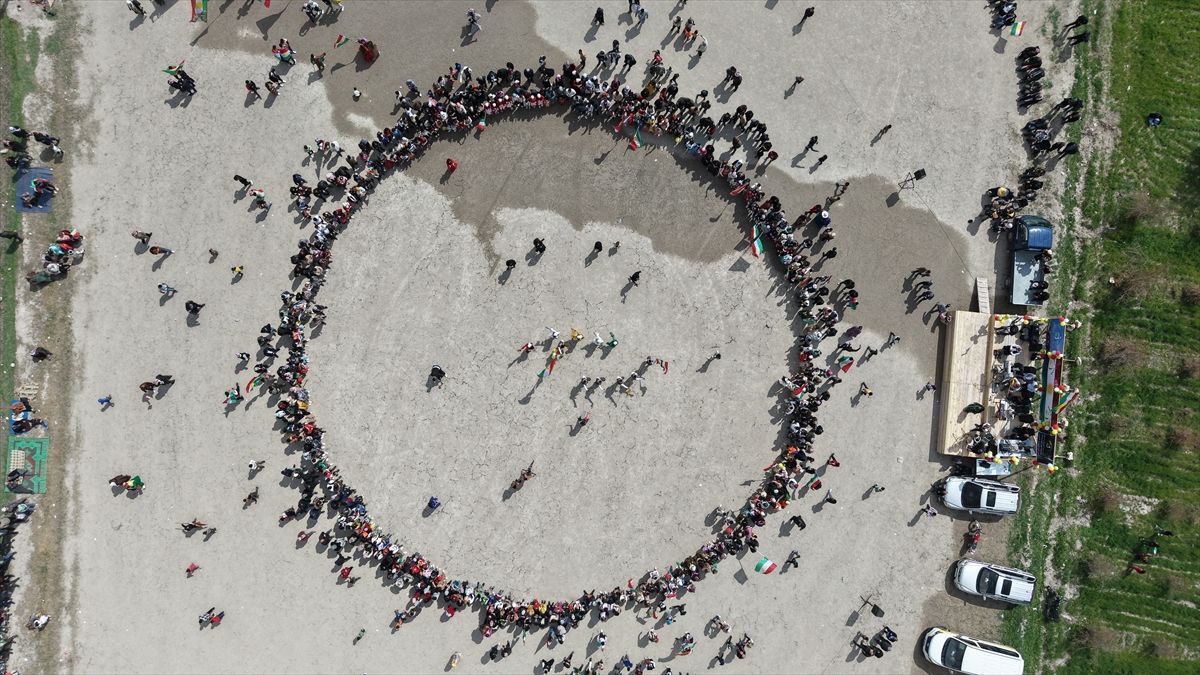 Mještani sirijskog Afrina euforično proslavljaju proljetni festival Nevruz