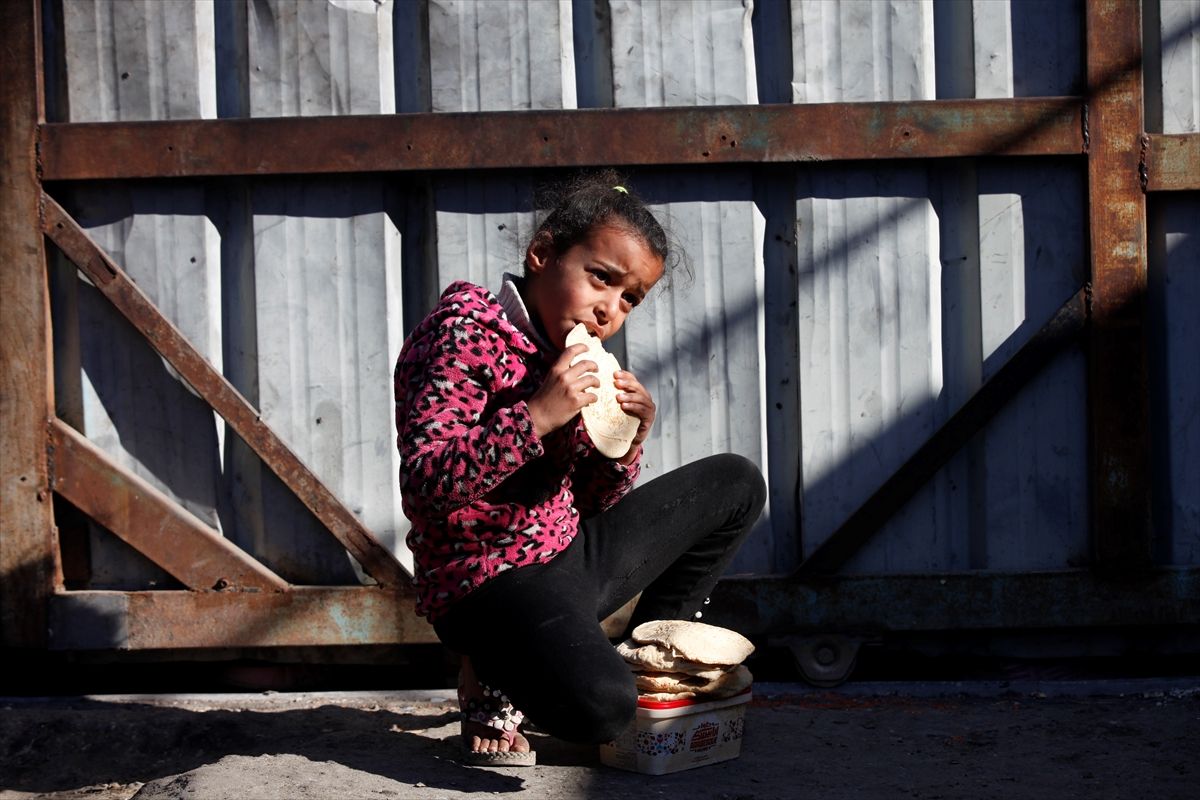 Od oktobra 2023. u izraelskoj vojnoj ofanzivi na Gazu ubijeno je više od 50.000 Palestinaca, većinom žena i djece, dok je više od 113.000 ranjeno