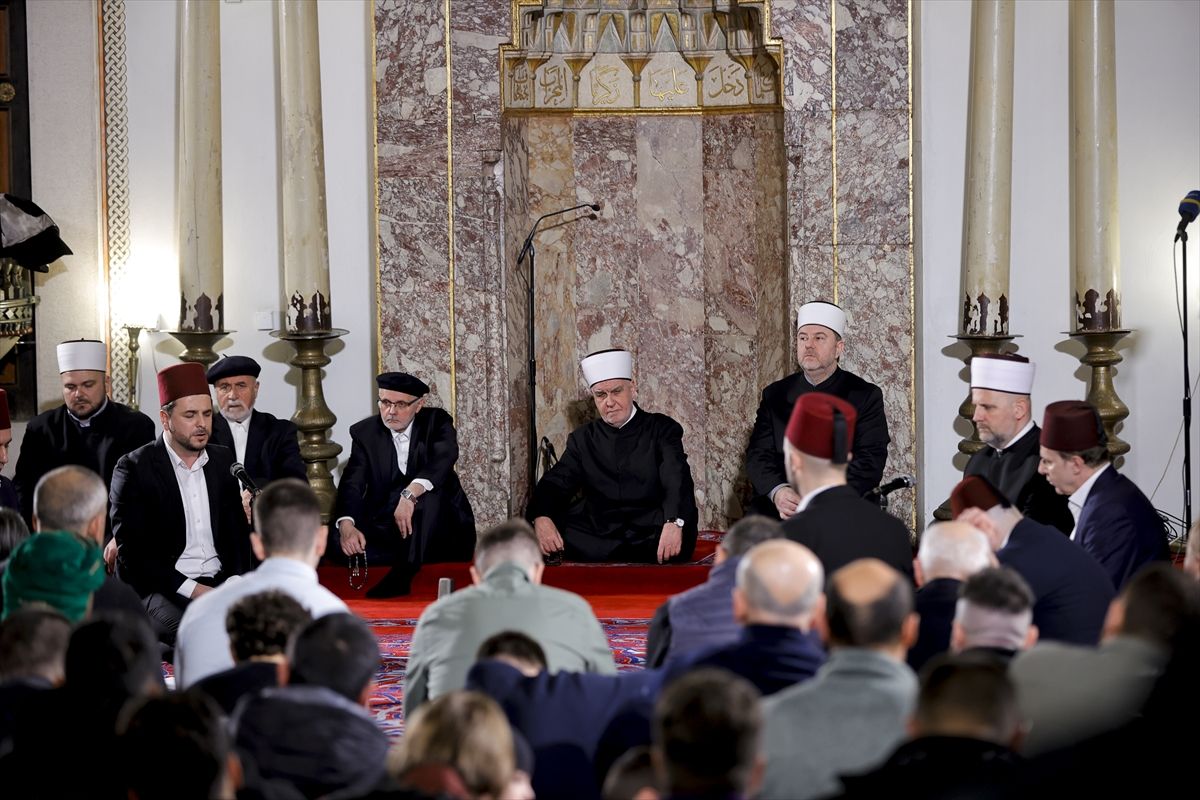  U džamijama širom Bosne i Hercegovine i dijaspore, vjernici su se okupili kako bi zajedno obilježili ovaj poseban trenutak.