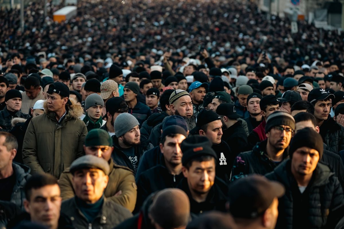 Muslimani širom svijeta danas obilježavaju prvi dan Ramazanskog bajrama