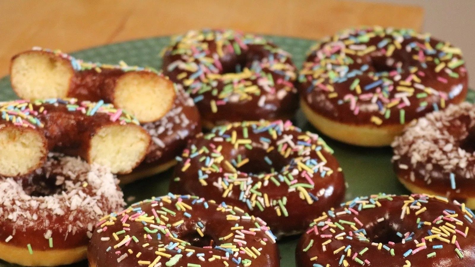 Rupa na američkoj krofni nije slučajna, nastala je iz praktičnih razloga