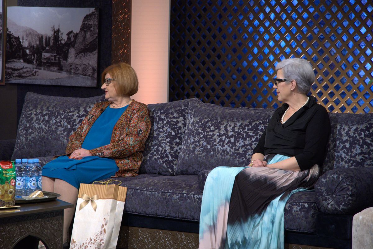 Akašmija je kazala kako mi u BiH živimo život izmiješanosti iako nam to pokušavaju oduzeti dodajući kako je žena četvrti stub države