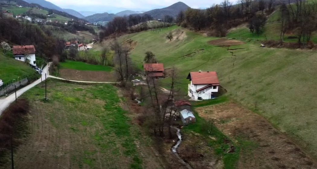 Prema najnovijim podacima, vodostaj Sane iznosi 406 centimetara, a evakuisano je 145 osoba. 