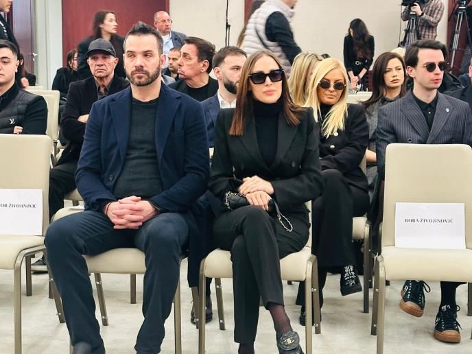 Osim Aleksandre, skoro cijela srbijanska estrada je došla na komemoraciju