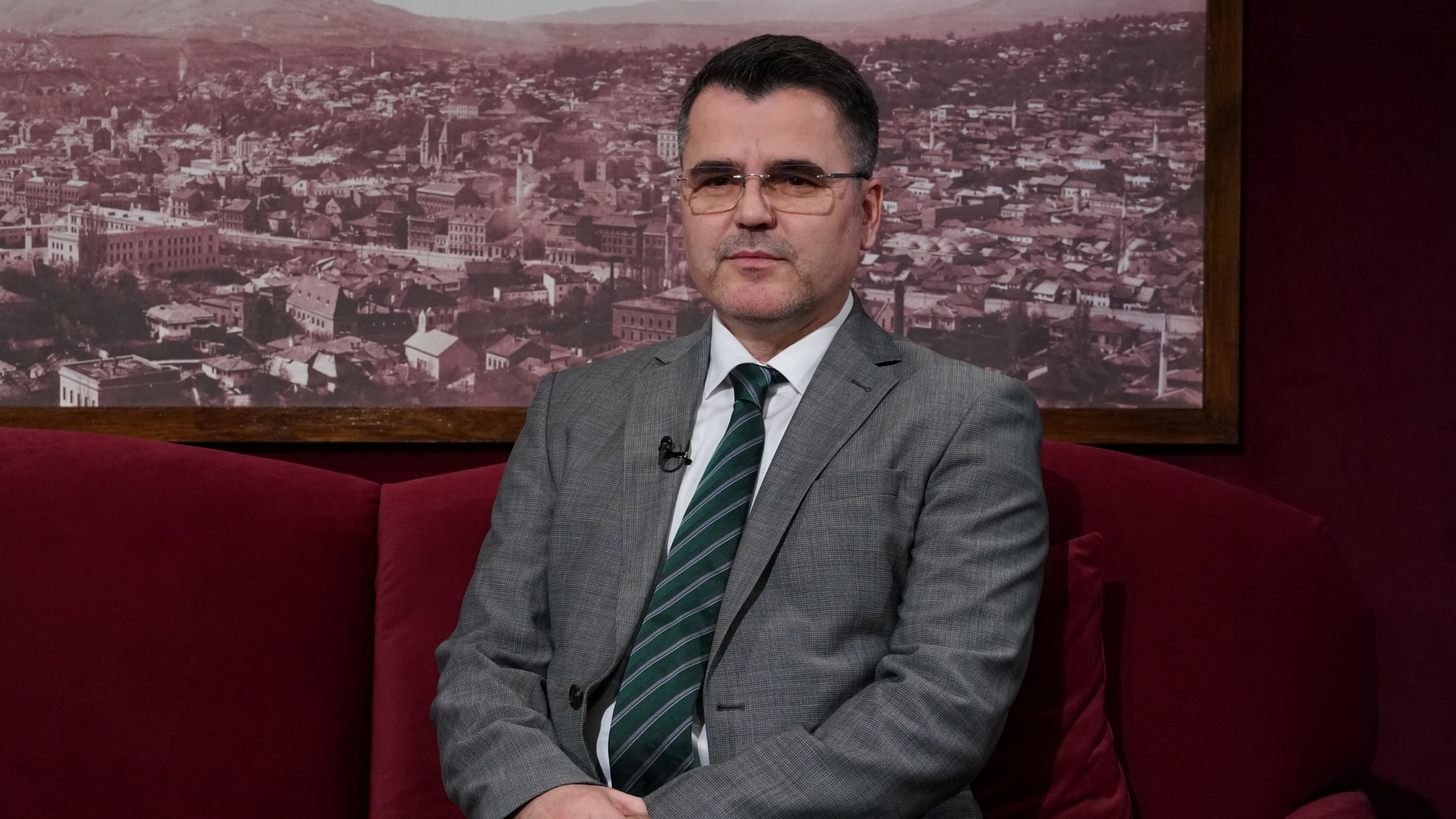 Porodica je ona koja nas uči odgoju, tom ahlaku. A danas je to nešto što možda u modernom svijetu pada u drugi plan, ali islam je ono što stalno podsjeća upravo na to