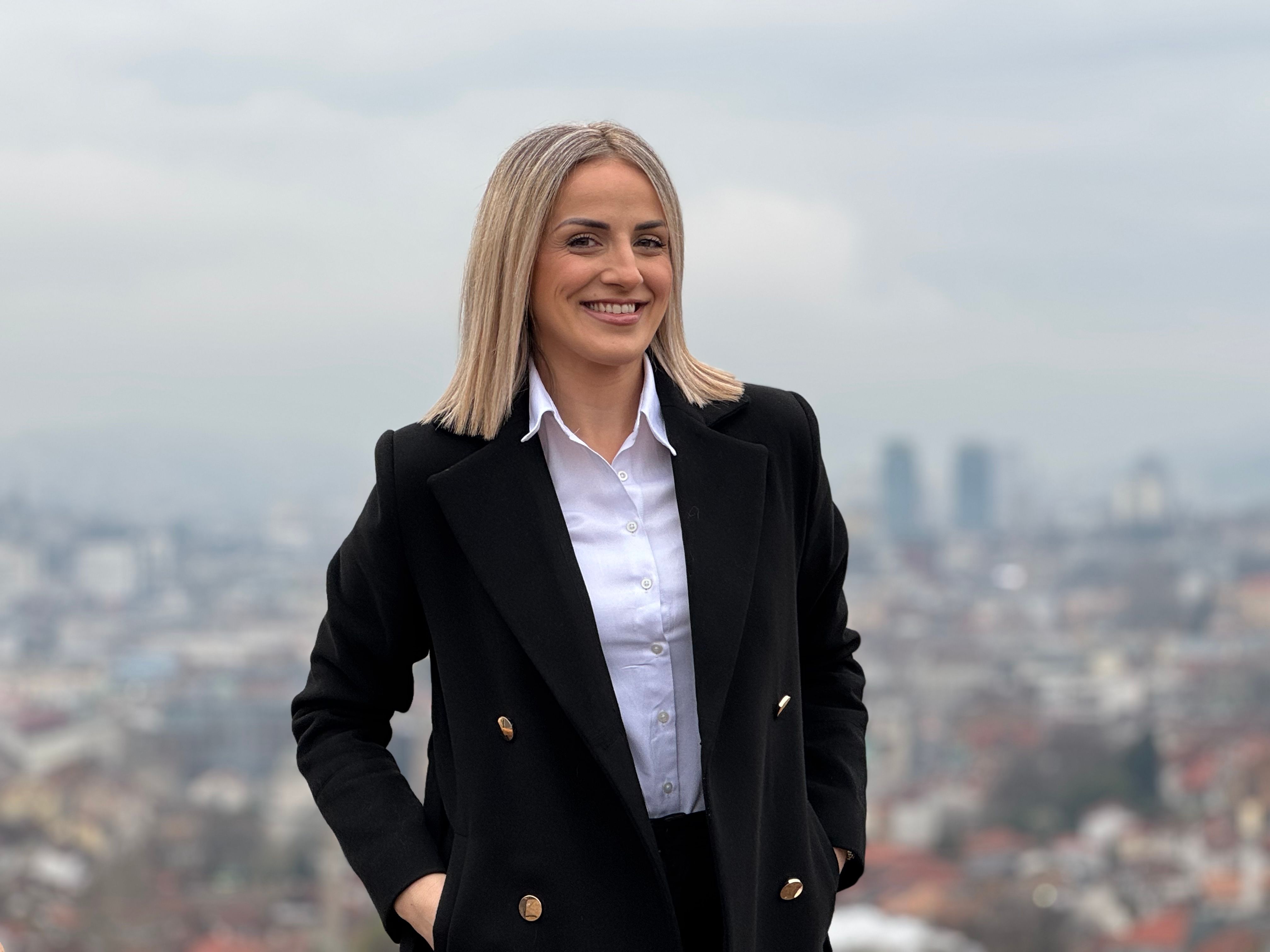 Na Žutoj tabiji, gdje je svaki pogled na Sarajevo simbol nade, Hayat i jutros nastavio svoju misiju