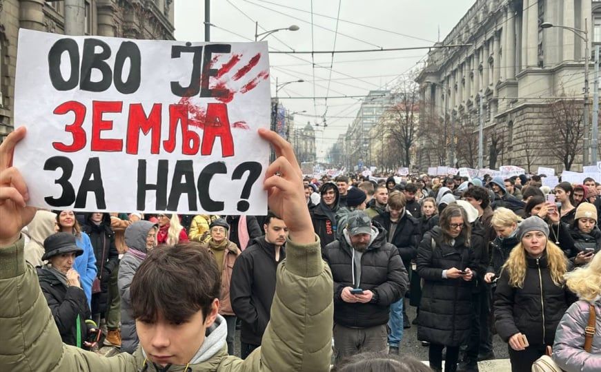 Plan je, da se u centru Beograda podigne luksuzni hotel s poslovnim prostorom i više od 1.500 stanova uz dva nebodera u sredini.

