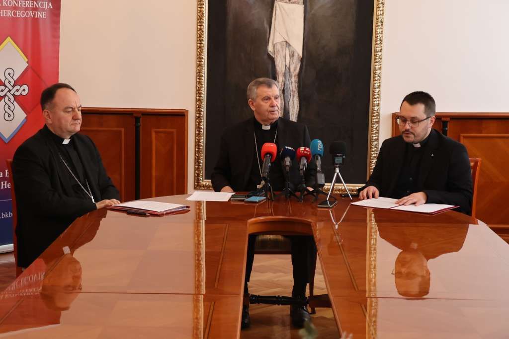 Biskupska konferencija Bosne i Hercegovine održala je 20. i 21. marta u prostorijama Biskupskog ordinarijata u Mostaru svoje 92. redovno zasjedanje.