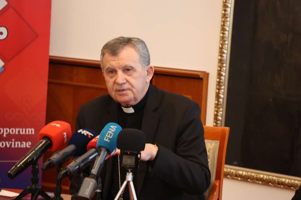 Biskupi pozvali odgovorne na dijalog: Mir u BiH nema moralno prihvatljivu alternativu