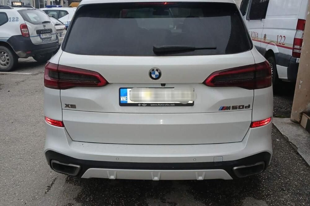 Policija pronašla 84.900 eura kod vozača skupocjenog BMW-a: Bio je pod dejstvom kokaina