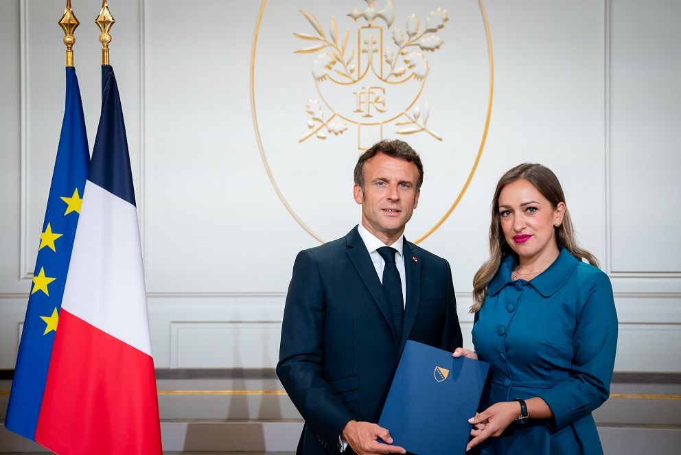 IGK: Ambasadorica BiH u Francuskoj Bojana Kondić Panić na diplomatskom stubu srama!
