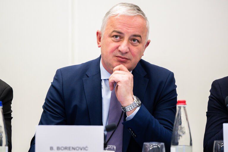 Borenović upozorava: UIO svjesno izbjegava gradnju, favorizuje kupovinu gotove zgrade!