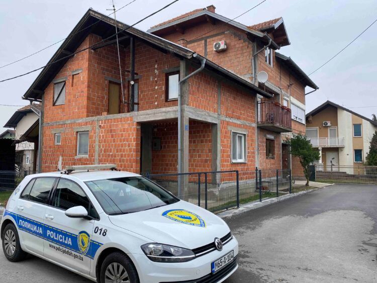 Cure detalji iz kuće strave u Brčkom: Imam 108 unučadi, dala sam 300 eura za čuvanje