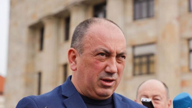 Šampanjac u OHR-u, tišina u Banjoj Luci: Schmidt pobijedio bez 'ispaljenog metka', reagovao Crnadak