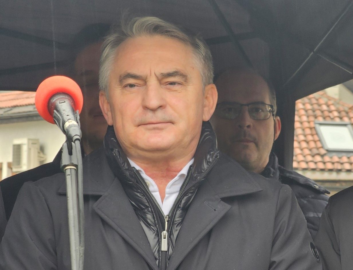 Položeno cvijeće na Kovačima: Nikada nikome nećemo dozvoliti da uništi BiH