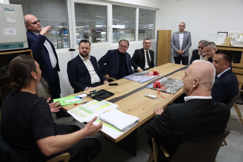 Cazin će dobiti fabriku namjenske industrije