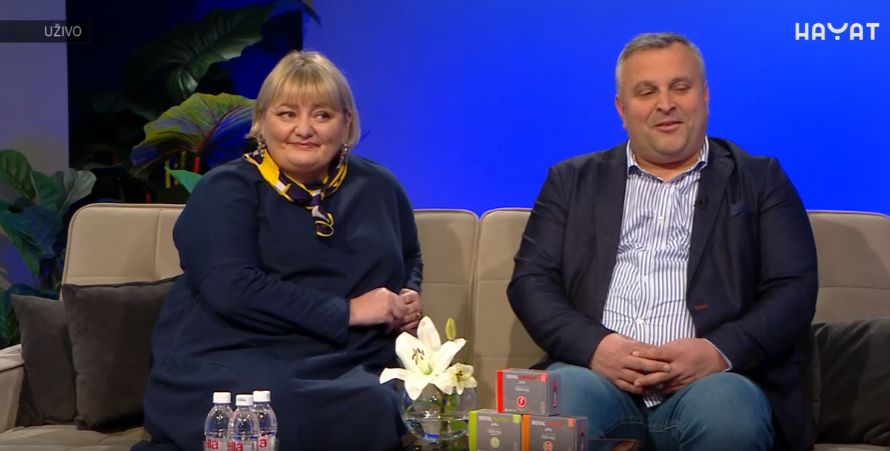 Dika i Suad Čolaković, bračni par koje je spojilo porodično naslijeđe u Kislejaku i na Romaniji i danas obrađuju, čuvaju i brinu se o svojoj zemlji na najdirektniji način.   