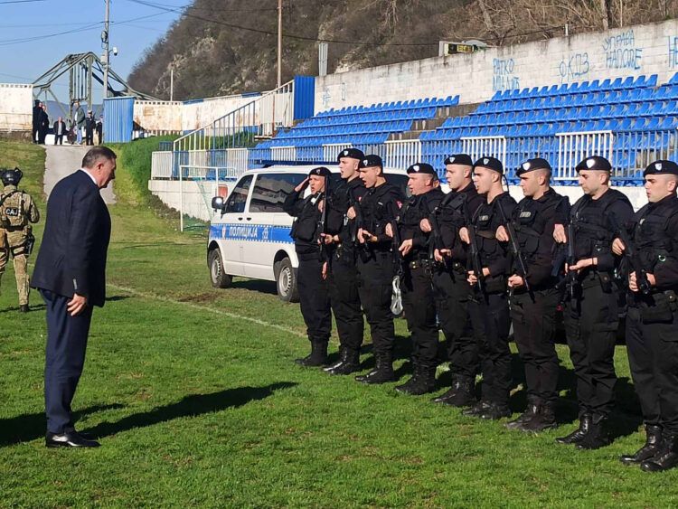 Dodik se nazor smješka, Nešić suze roni: Sila je tek iluzija