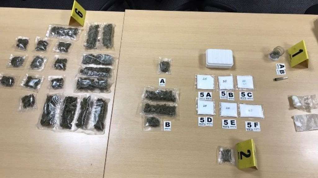 Policija pronašla drogu i oružje u pretresu kuća u Gornjem Vakufu