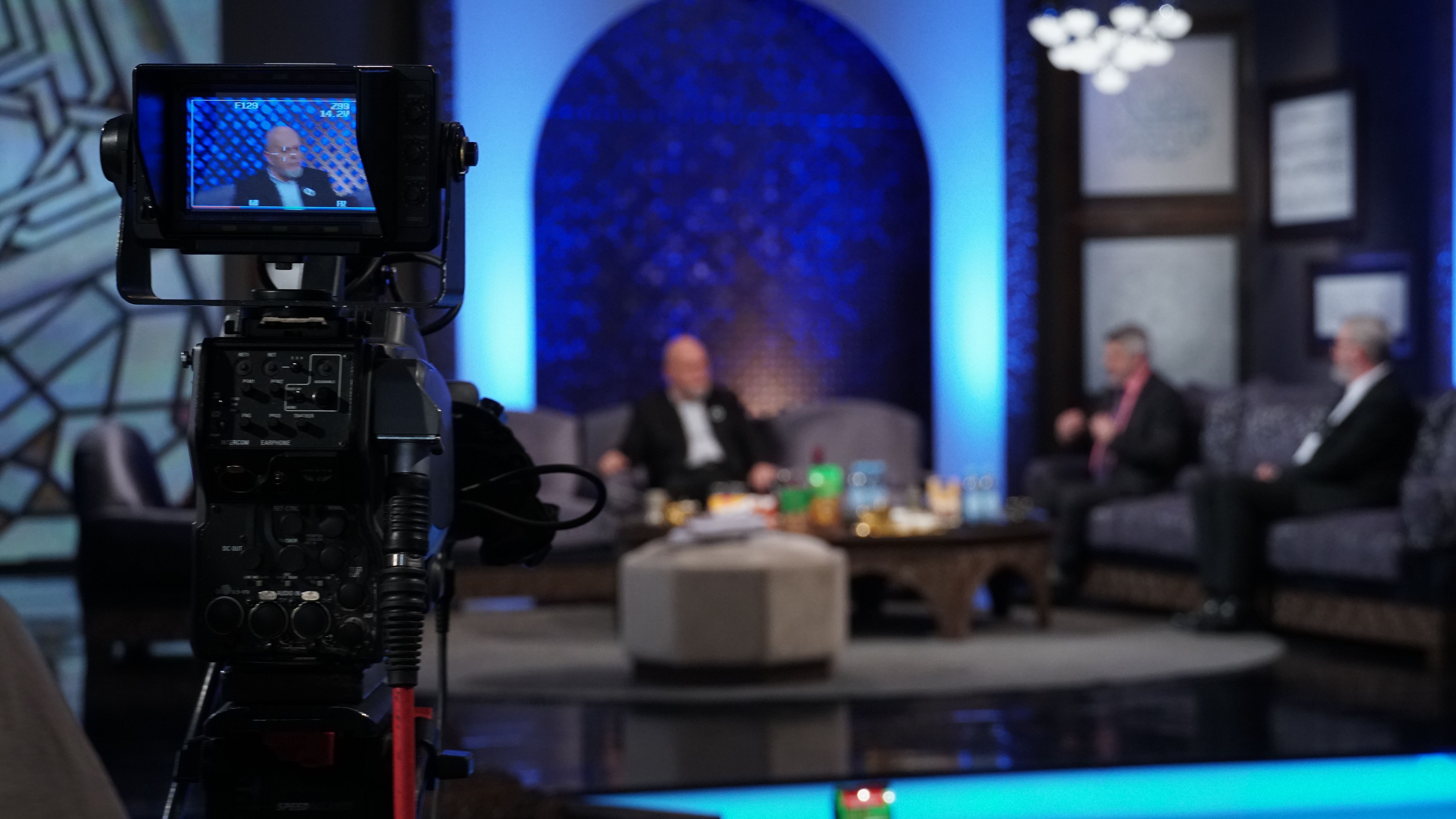 U 22:20 Hayatov ramazan iz pogleda urednika, voditelja, autora i velikih mislilaca