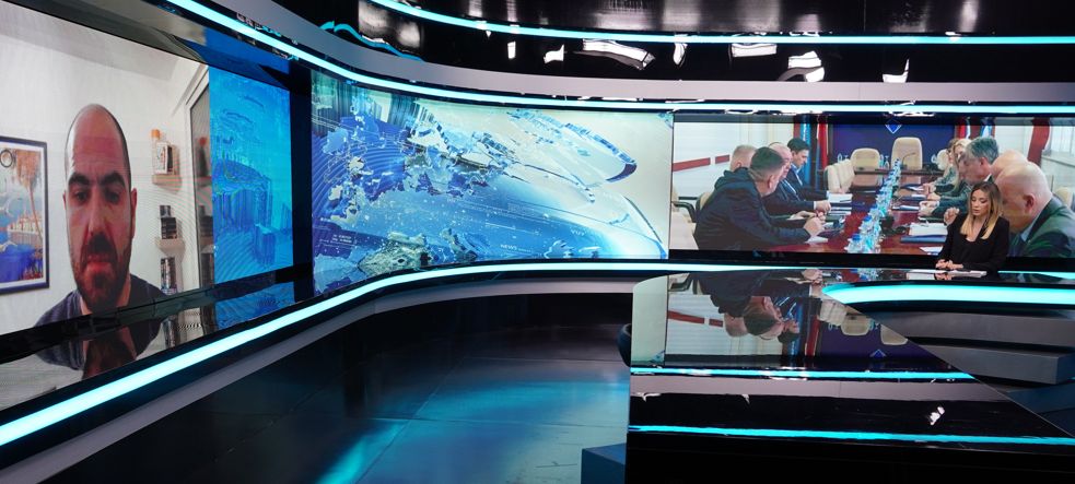 I dalje je jedno od ključnih pitanja u rješavanju secesionističkih poteza Milorada Dodika, Radovana Viškovića i Nenada Stevandića, ko će ih i kada uhapsiti i privesti