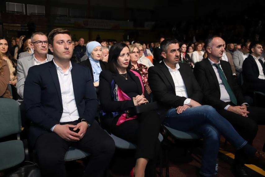 Bajramskim koncertom Elvire Rahić završena manifestacija Ramazan u Mostaru