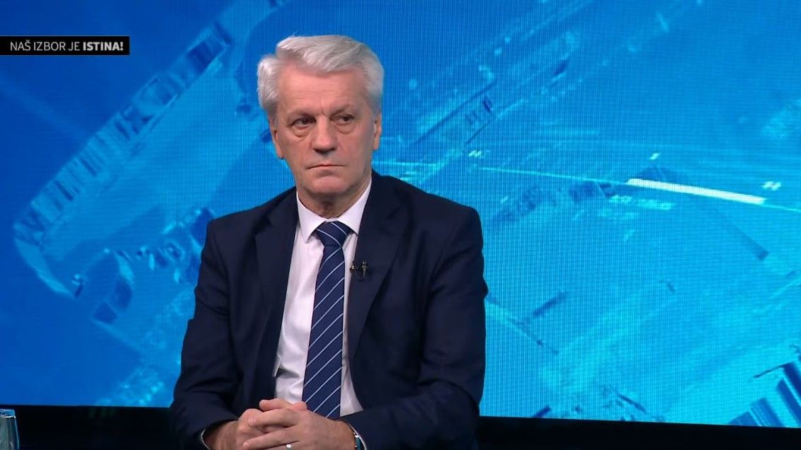 Enver Kazaz za sebe kaže da je ništa. Kako onda može predložiti 'nešto'?