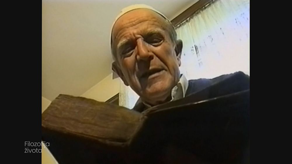 Ešref Kovačević bio je čovjek koji je živio za znanje, vjeru i umjetnost. Njegov doprinos islamskoj zajednici i kulturi Bosne i Hercegovine neizmjeran je. 