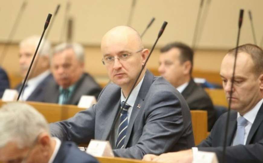Božović ismijao SNSD nakon izjave Rubija: Šta je bilo kad si se probudio dragi Mazalice?